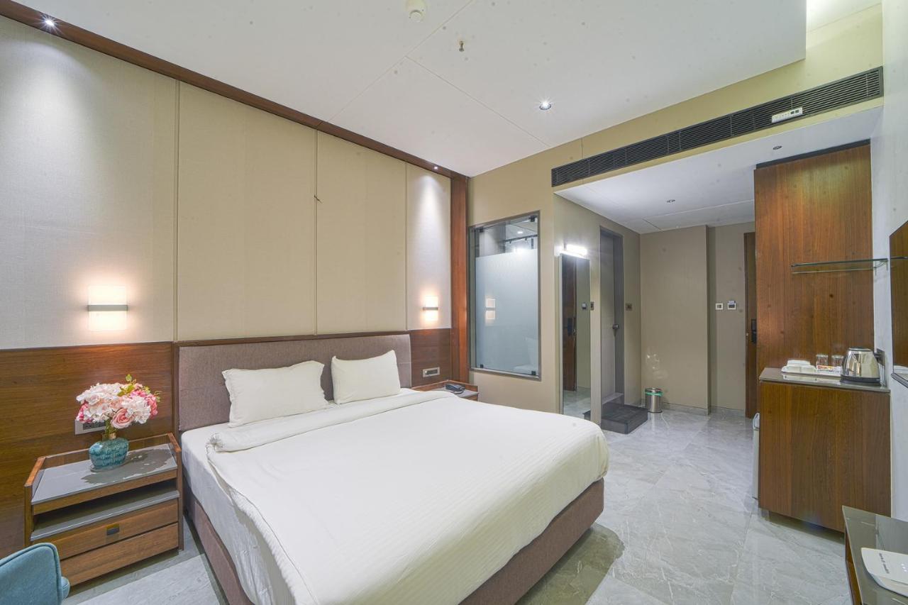 Hotel Devgiri Inn And Restaurant Sangli Exterior photo
